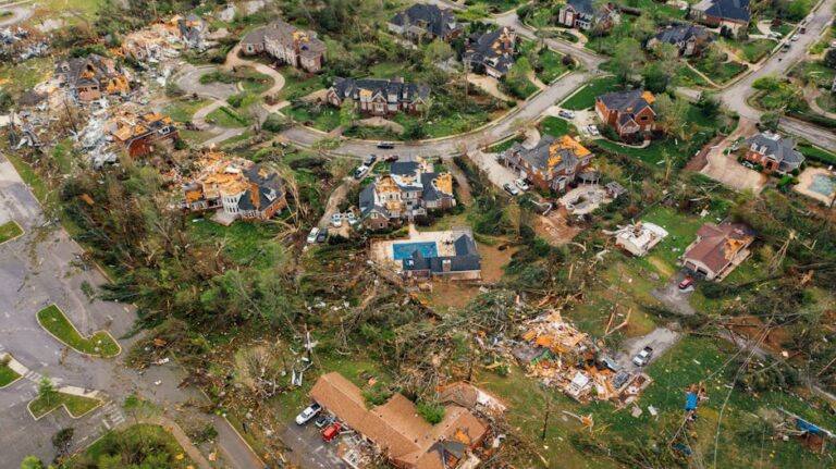 how to submit a wind damage insurance claim