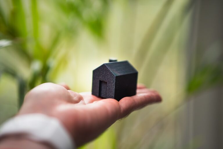 homeowners insurance claims adjuster