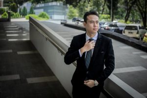 casualty claim adjuster